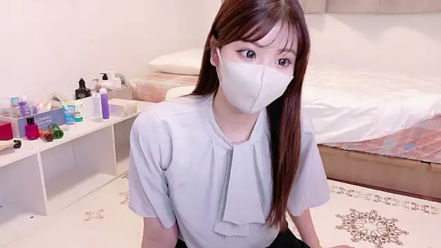 h a n a  online show from 04/27/26, 11:19