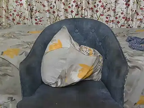 Avni-kumarii online show from 05/14/26, 03:35