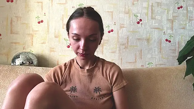 Snapshot of AdriannaBill chatting on 07/17/26, 03:18 AdriannaBill online show from 07/17/26, 03:18