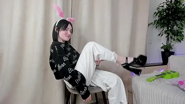 AliFlentroy online show from 04/18/26, 04:00