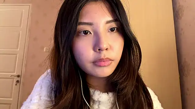 MinnaHannaman online show from 04/16/26, 08:37