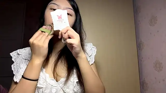 MinnaHannaman online show from 04/18/26, 03:43