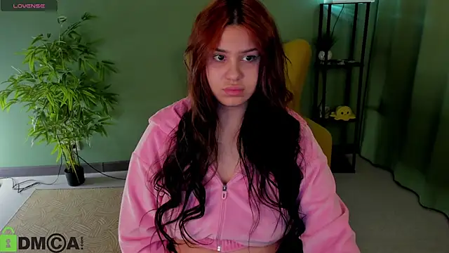 nicolewoss online show from 05/14/26, 04:19