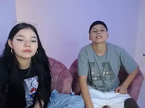 Snapshot of girlssextwo chatting on 04/14/26, 03:18 girlssextwo online show from 04/14/26, 03:18