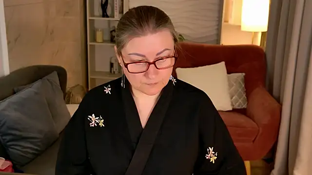 Snapshot of Alexandra_Kind chatting on 04/19/26, 08:55 Alexandra Kind online show from 04/19/26, 08:55