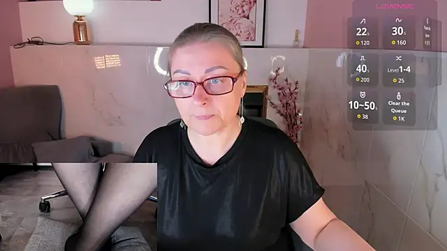 Snapshot of Alexandra_Kind chatting on 05/02/26, 08:25 Alexandra Kind online show from 05/02/26, 08:25