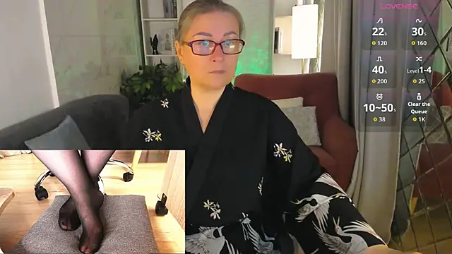 Snapshot of Alexandra_Kind chatting on 05/30/26, 08:39 Alexandra Kind online show from 05/30/26, 08:39