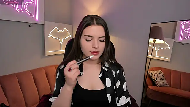 AliceLiador  online show from 05/17/26, 02:35