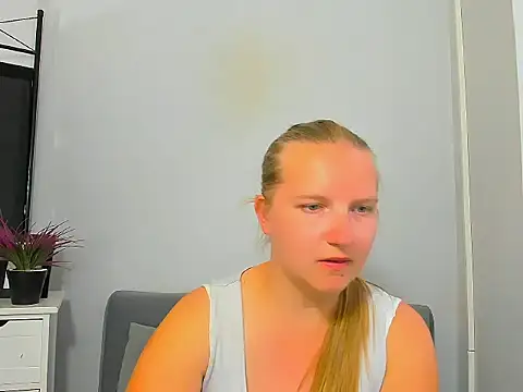 RoseTeacherX online show from 06/08/26, 05:35
