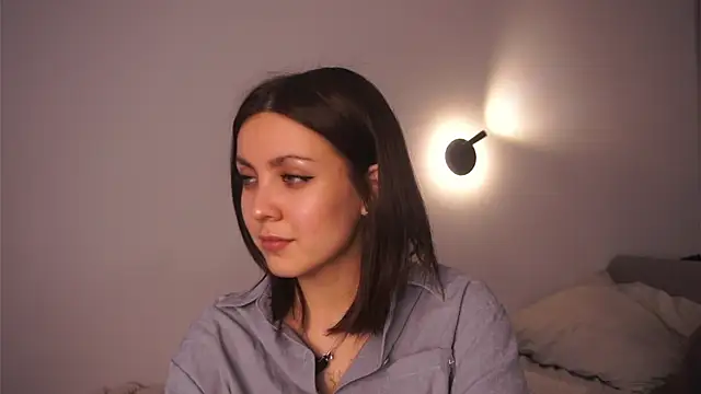 ElviraGounder online show from 04/26/26, 06:11