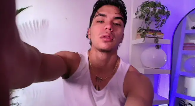 Snapshot of andyypalmer_ chatting on 04/22/26, 11:23 andyypalmer online show from 04/22/26, 11:23