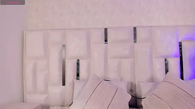 imnikaa  online show from 04/25/26, 01:03