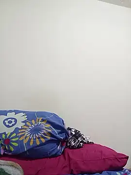 Aura Phone online show from 05/19/26, 06:09