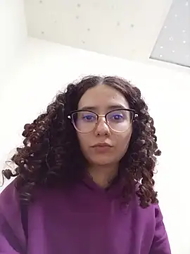 Aura Phone online show from 06/03/26, 04:48