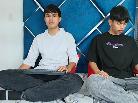EdwinBoys online show from 04/30/26, 01:17