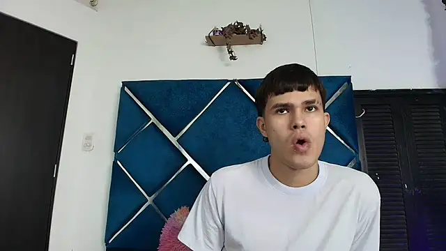 EdwinBoys online show from 06/05/26, 01:28