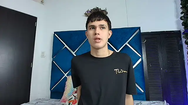 EdwinBoys online show from 06/08/26, 02:17