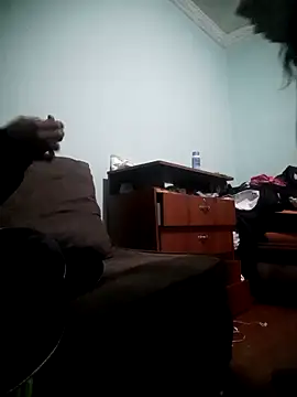 ParejaOculta online show from 04/20/26, 05:10