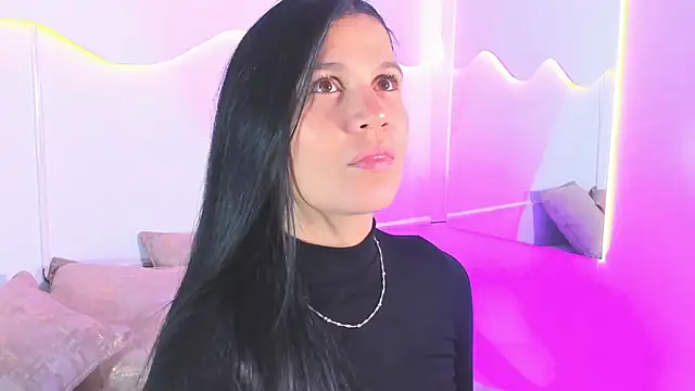 MiaMalcova   online show from 05/04/26, 08:16