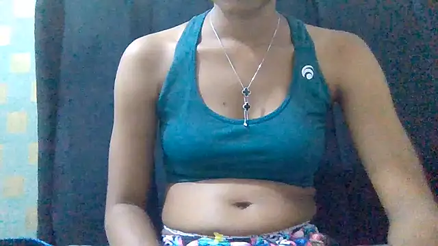 Snapshot of Tessy- chatting on 06/24/26, 05:01 Tessy- online show from 06/24/26, 05:01