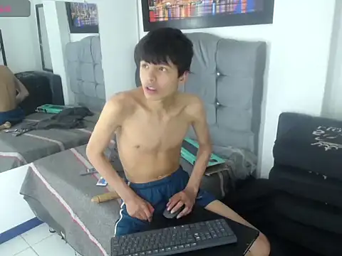 Snapshot of alex_it0 chatting on 04/29/26, 05:00 alex it0 online show from 04/29/26, 05:00