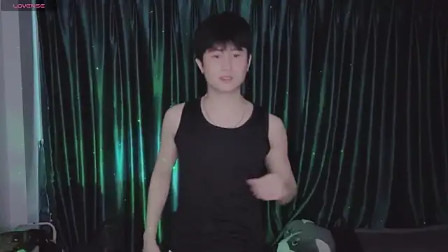 Zz YuunaSSquart zZ online show from 04/18/26, 07:23