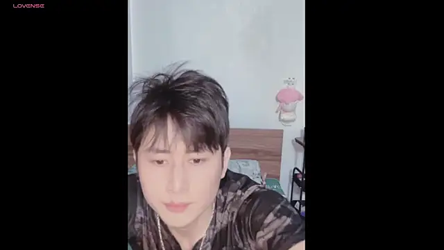 Snapshot of Zz_YuunaSSquart_zZ chatting on 07/18/26, 03:54 Zz YuunaSSquart zZ online show from 07/18/26, 03:54