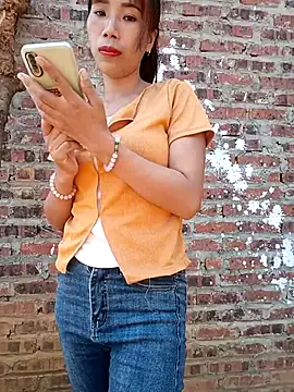 Elena Mia online show from 05/15/26, 11:34