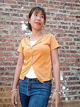 Elena Mia online show from 05/16/26, 12:07