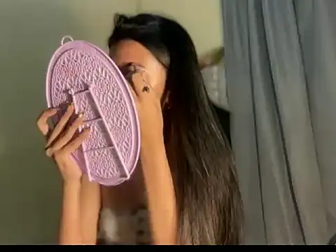 Snapshot of imyourcheska chatting on 05/21/26, 01:18 imyourcheska online show from 05/21/26, 01:18