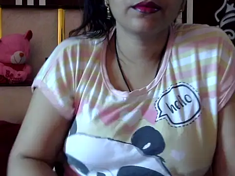Snapshot of Sexy_Mahekk chatting on 06/02/26, 11:01 Sexy Mahekk online show from 06/02/26, 11:01