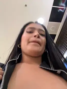 Snapshot of Sara_fun chatting on 01/15/25, 07:34 Sara fun online show from 01/15/25, 07:34