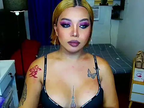 LovelyVictoriaTs online show from 04/15/26, 07:58