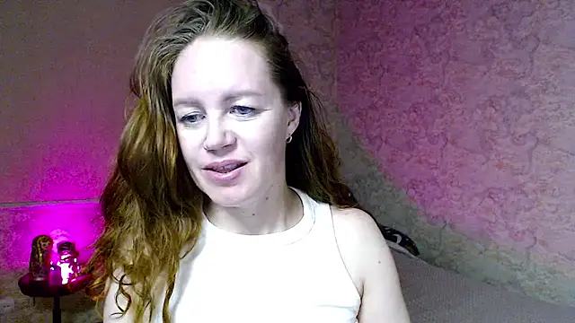 Snapshot of Fern_Lust chatting on 07/08/26, 09:41 Fern Lust online show from 07/08/26, 09:41