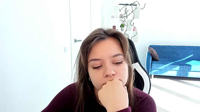 BrunaLinklater online show from 04/16/26, 11:11