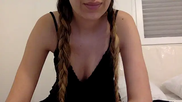 Snapshot of esmeraldahabib chatting on 05/21/26, 06:59 esmeraldahabib online show from 05/21/26, 06:59