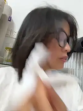 Snapshot of Faye-baby chatting on 06/16/26, 03:58 Faye-baby online show from 06/16/26, 03:58