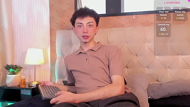 Snapshot of harry_salvatore chatting on 05/22/26, 11:38 harry salvatore online show from 05/22/26, 11:38