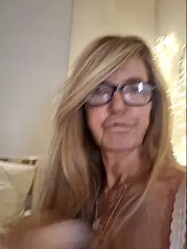 Marianne10 online show from 05/21/26, 10:50