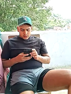 Snapshot of Saul_88 chatting on 05/28/26, 02:03 Saul 88 online show from 05/28/26, 02:03