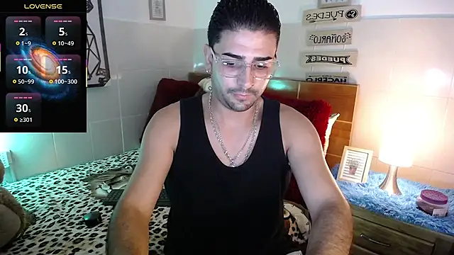 Snapshot of andders_ chatting on 06/05/26, 01:45 andders online show from 06/05/26, 01:45