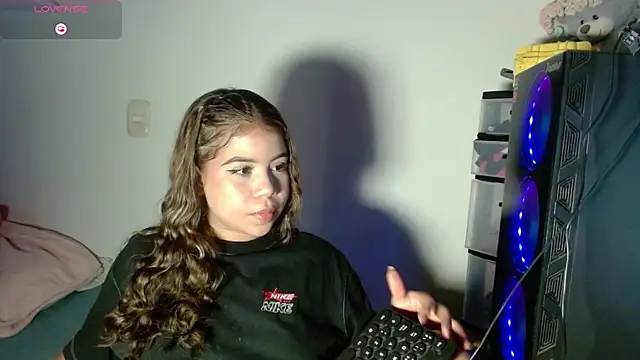 M1la 18 online show from 05/07/26, 03:56