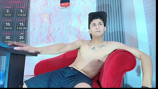 Snapshot of Axel_Romanov chatting on 07/05/26, 04:30 Axel Romanov online show from 07/05/26, 04:30