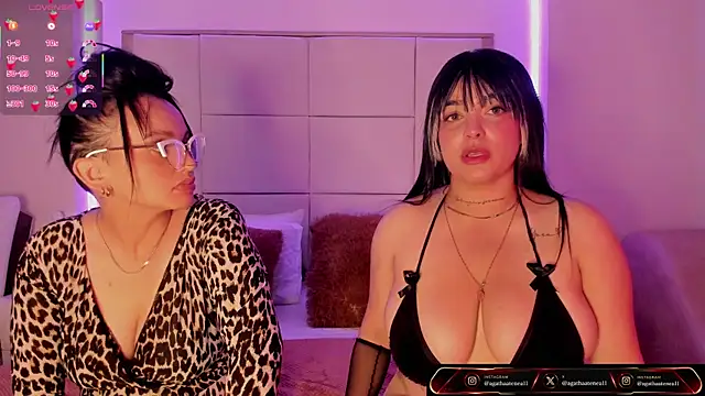 Snapshot of Agatha_Atenea11 chatting on 04/30/26, 02:40 Agatha Atenea11 online show from 04/30/26, 02:40