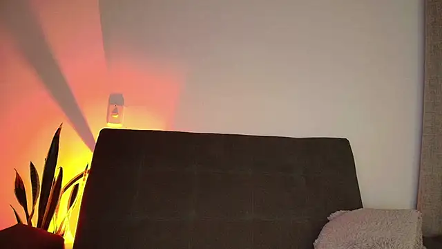 Alyssa and DAngelo online show from 06/25/26, 05:12