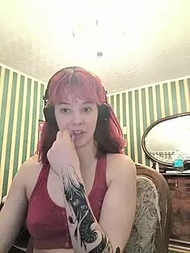 amberrrdolll  online show from 04/19/26, 09:06