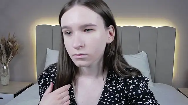 MarliinNova online show from 04/21/26, 04:30