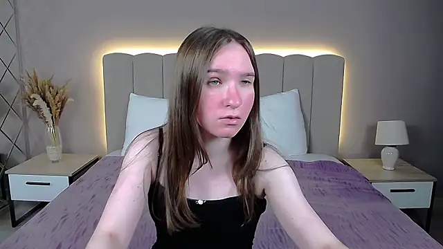 Snapshot of MarliinNova chatting on 07/30/26, 04:00 MarliinNova online show from 07/30/26, 04:00