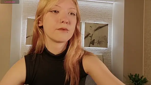 Lina Wi online show from 04/16/26, 08:09