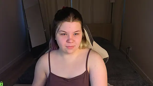 Snapshot of Kristen_Gibbs chatting on 05/14/26, 12:50 Kristen Gibbs online show from 05/14/26, 12:50